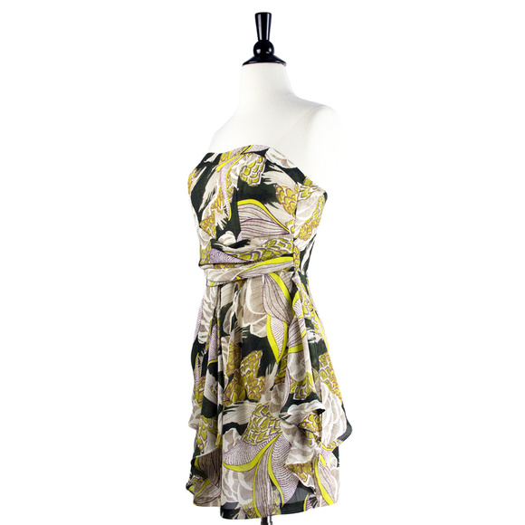 Traffic People | Tropical Print Chiffon Gatherer Waist Strapless Mini Dress - Picture 3 of 4
